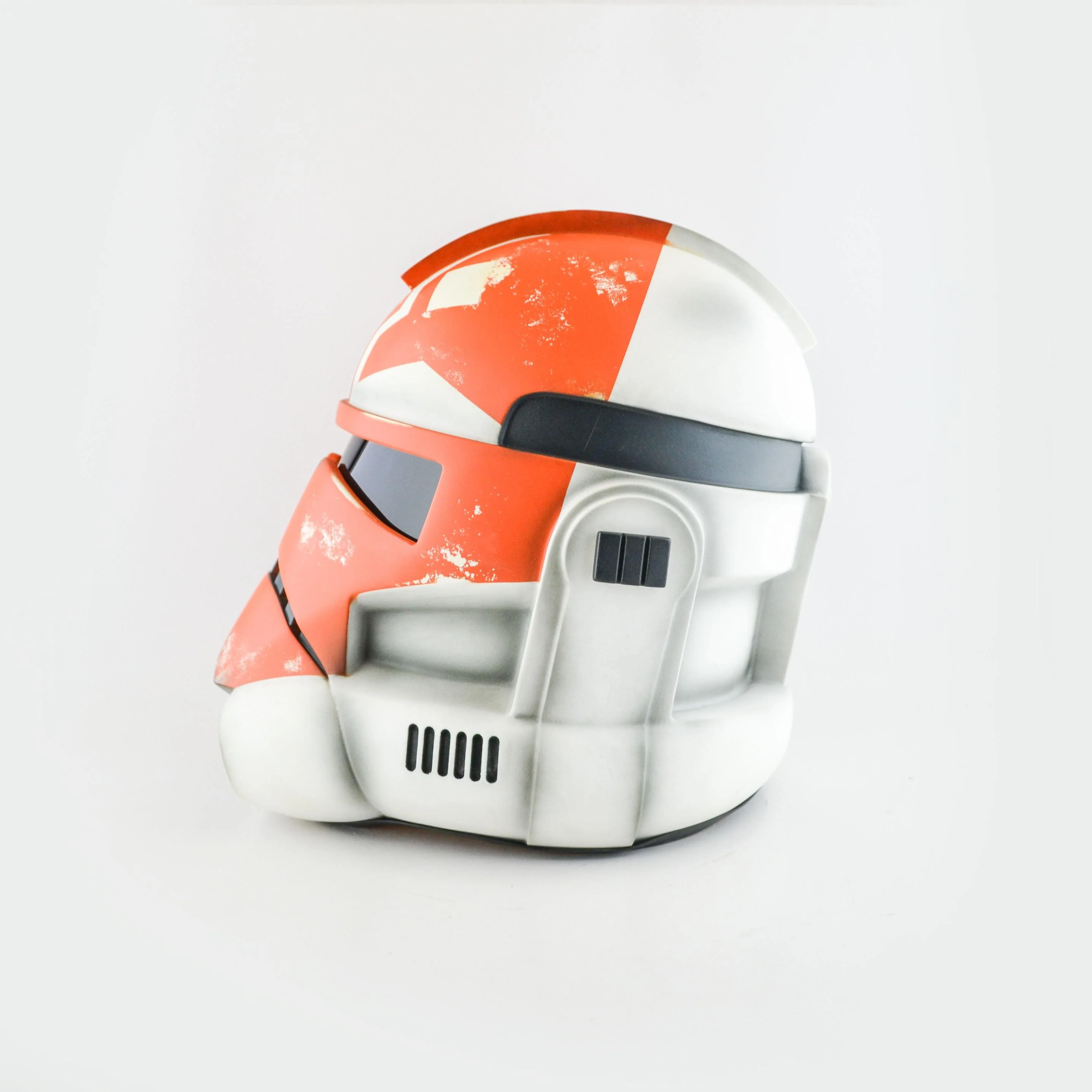 Clone 2 Animated - Ahsoka Cracked Helmet - Image 4