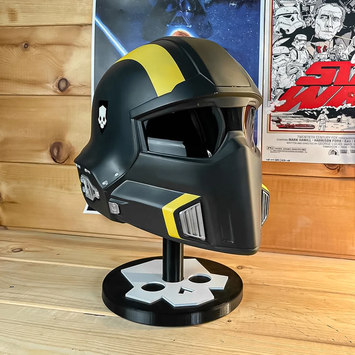Helmet Stand - Black with Helldivers Logo - Image 6
