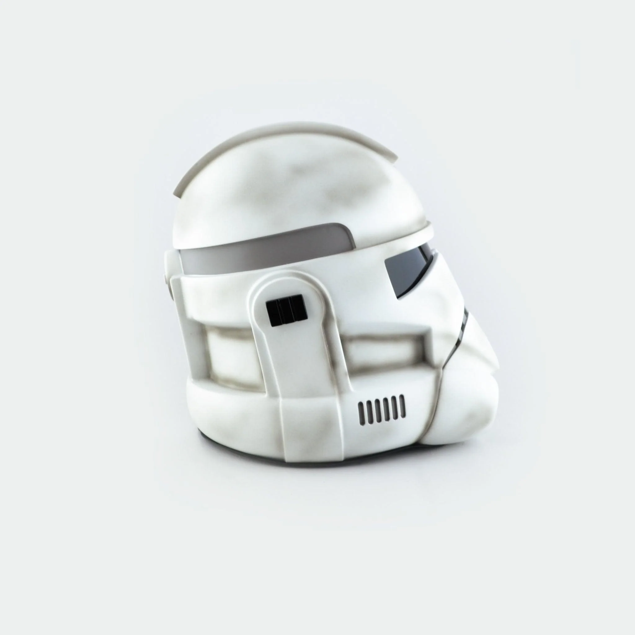 Clone 2 Animated - Classic - Damaged Helmet - Image 6