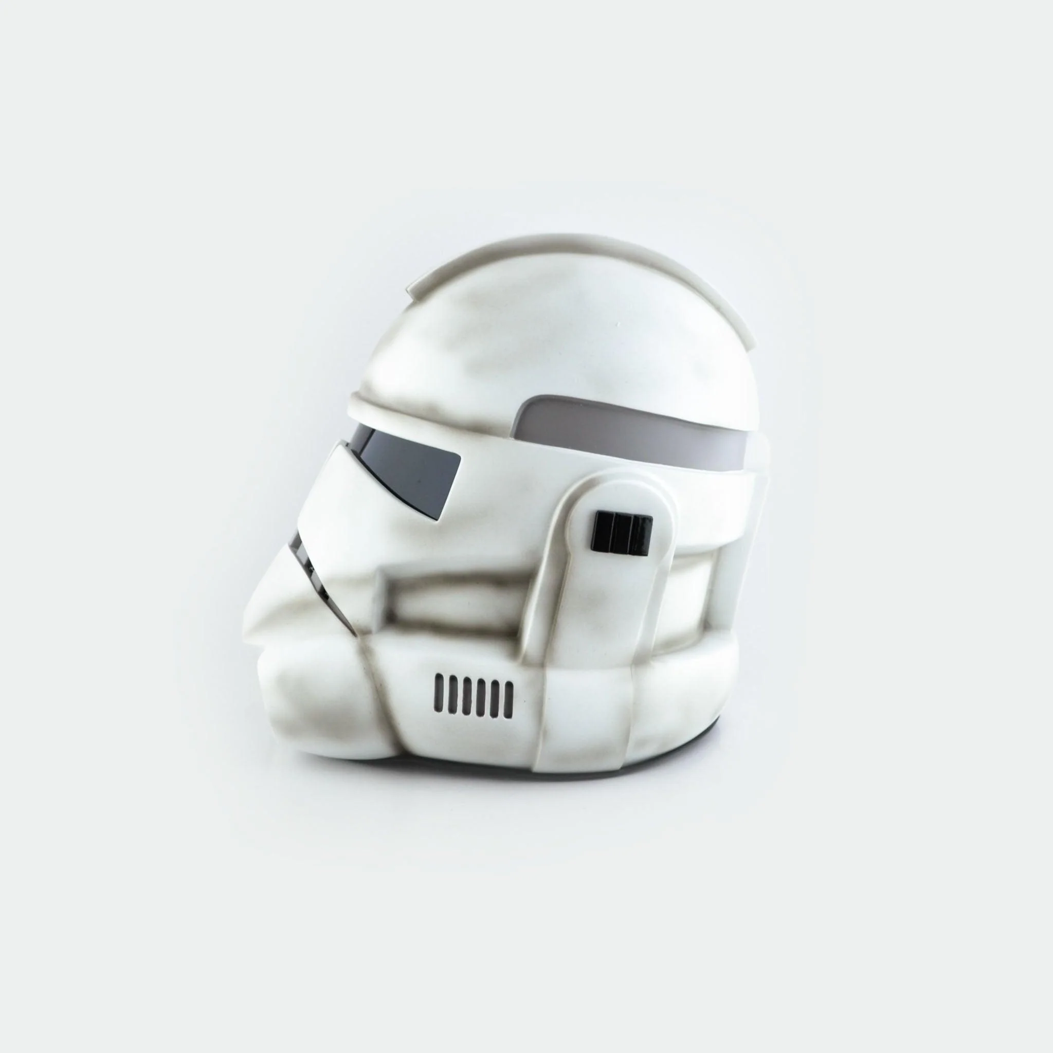 Clone 2 Animated - Classic - Damaged Helmet - Image 9