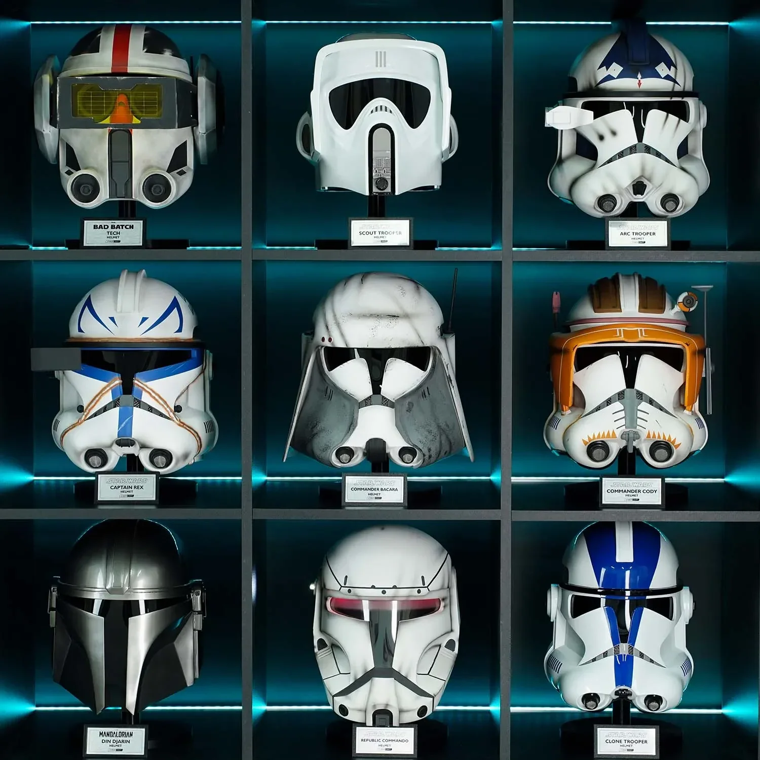 Commander Bacara Helmet - Image 8