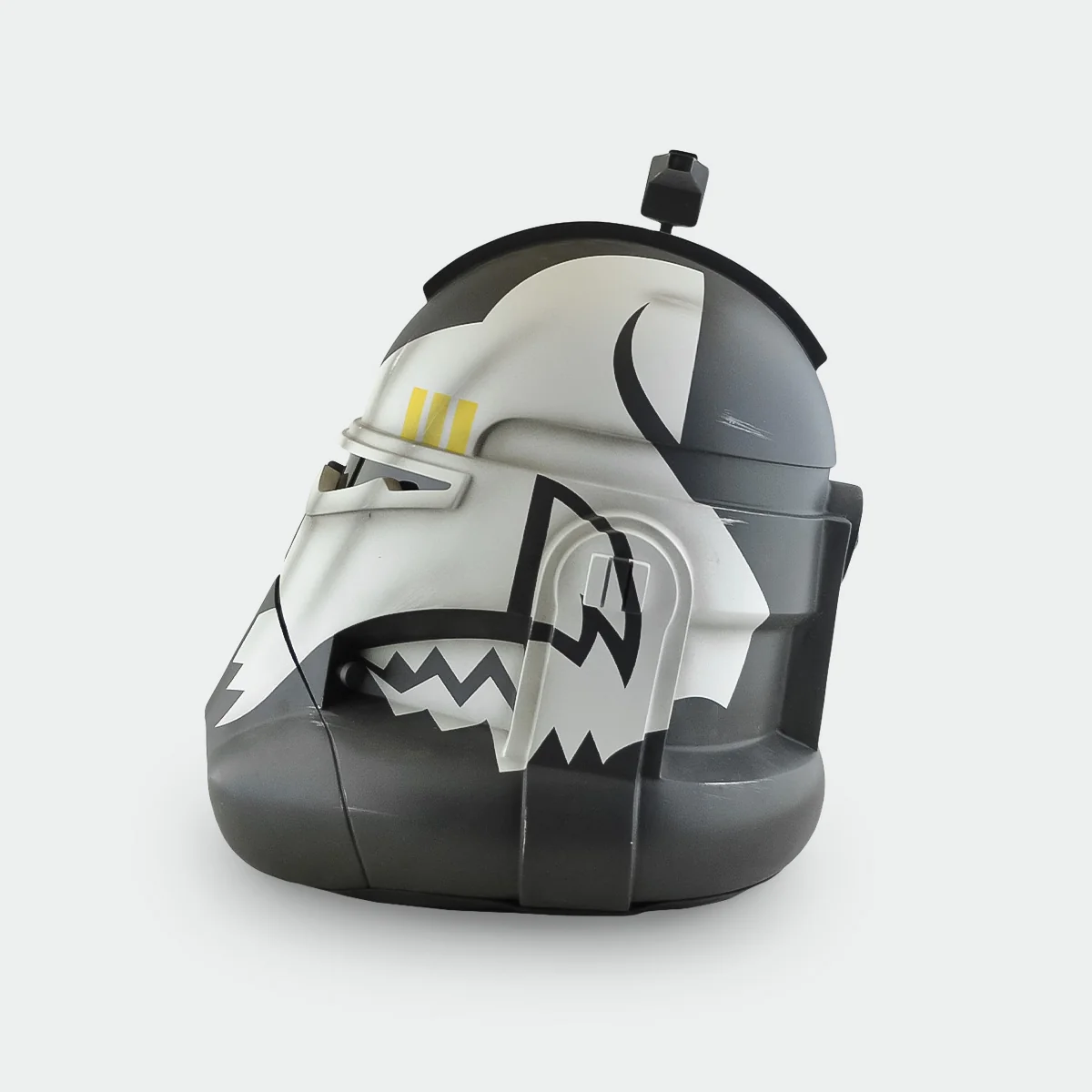 Commander Wolffee Helmet Dark - Image 4