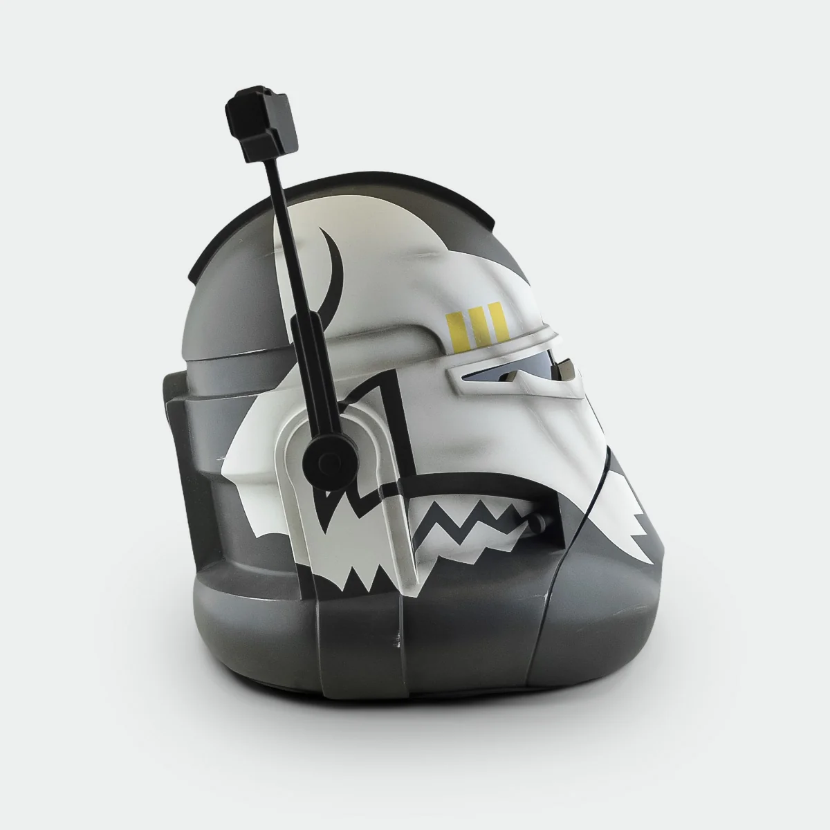 Commander Wolffee Helmet Dark - Image 6