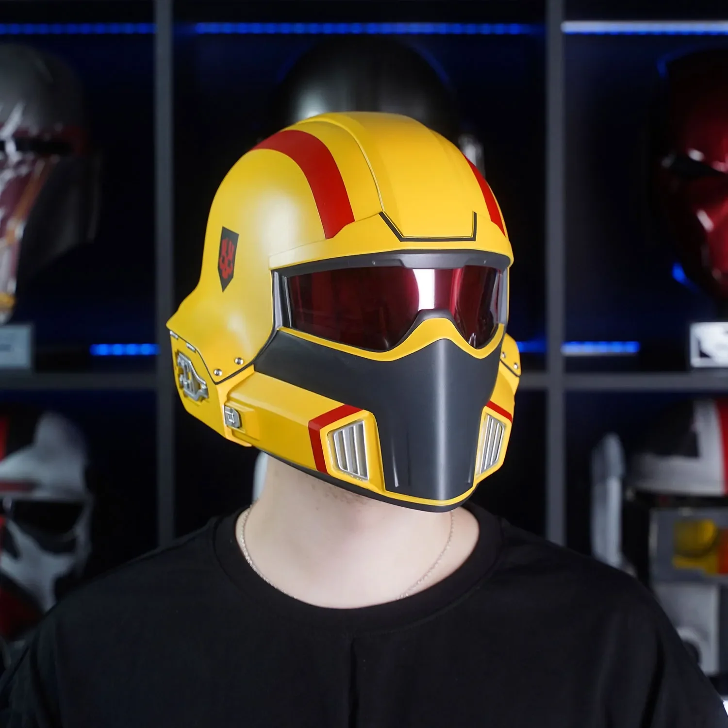 Helldivers 2 B-01 Helmet - Chaosdiver Gold Eagle - Image 2