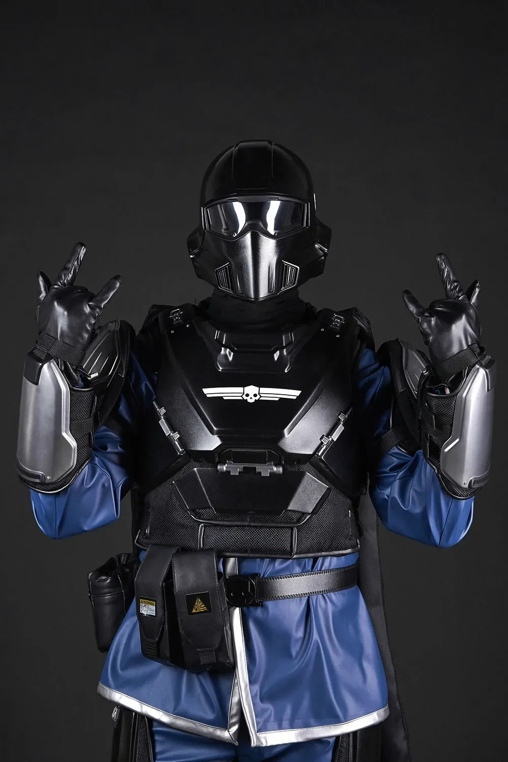 Helldivers 2 B-22 Black Costume - Image 11