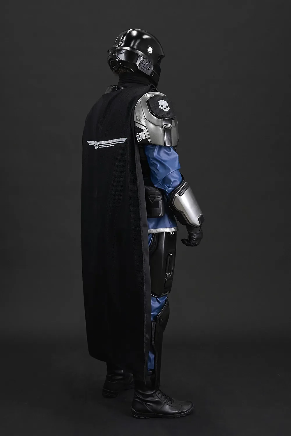Helldivers 2 B-22 Black Costume - Image 9