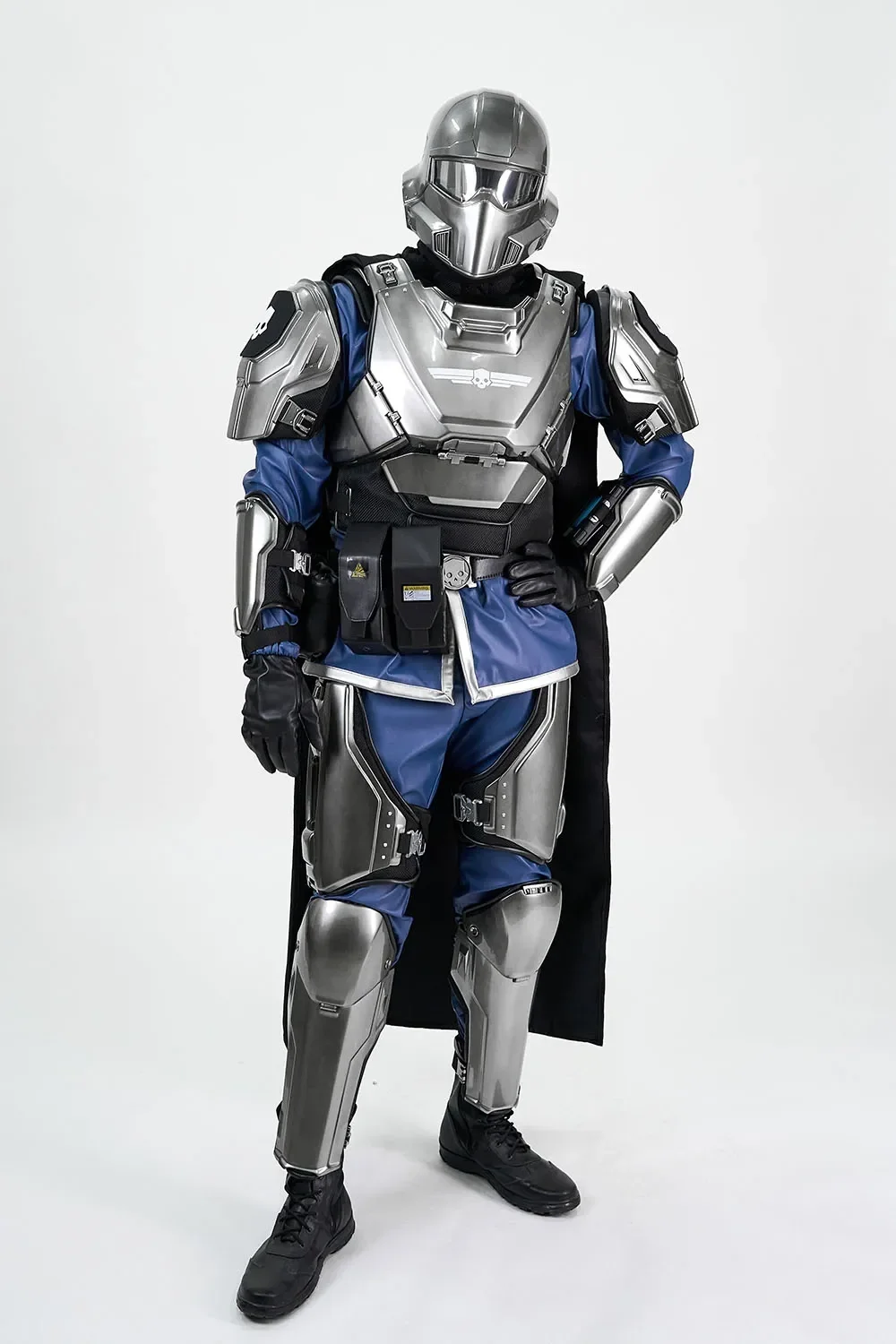 Helldivers 2 B-22 Model Citizen Costume - Image 11