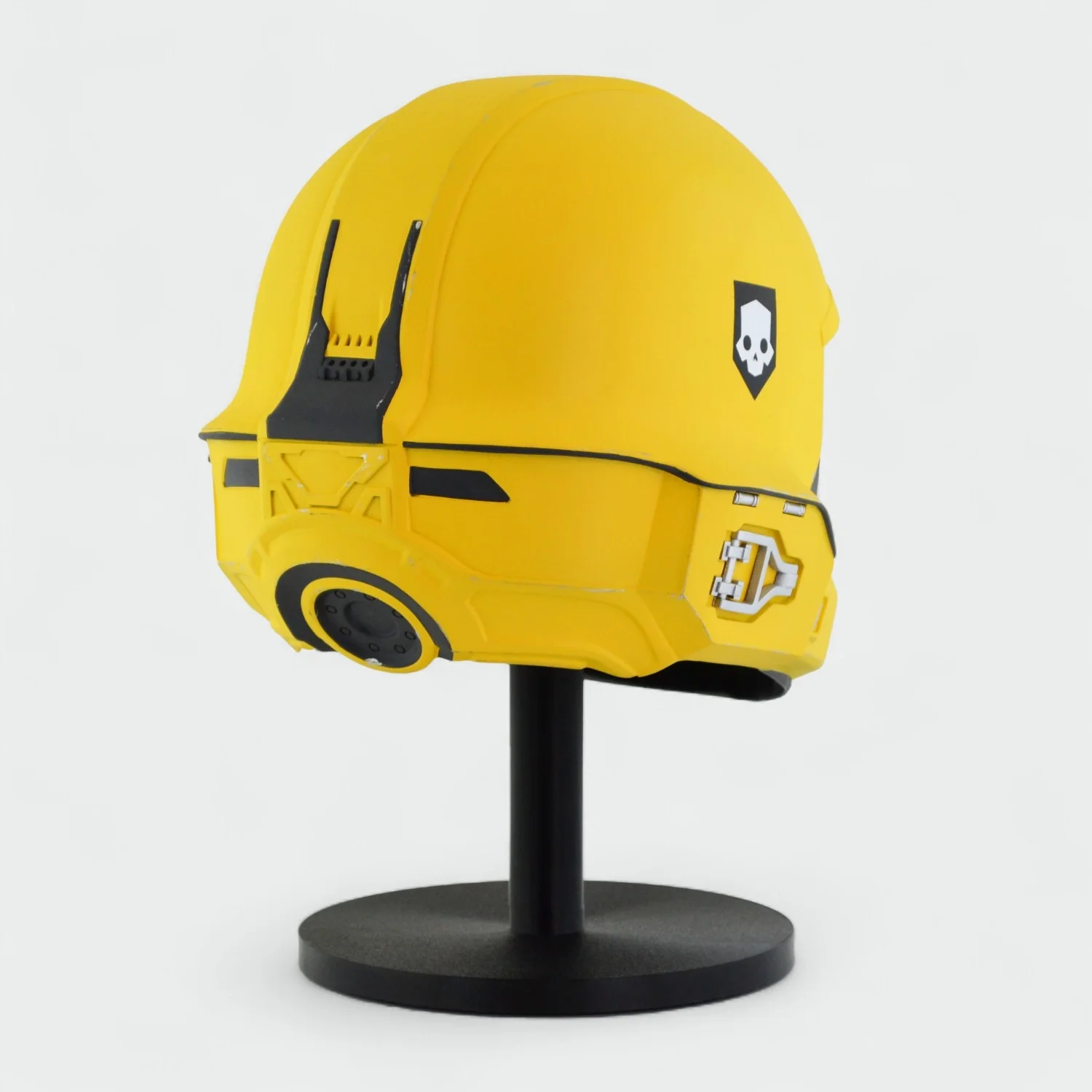 Helldivers 2 TR-40 Gold Eagle Helmet - Image 18