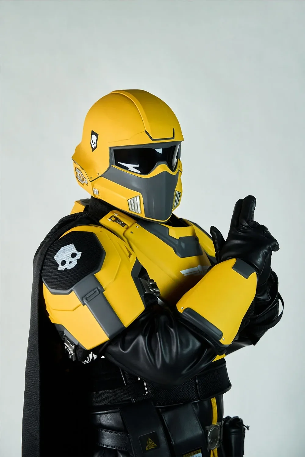 Helldivers 2 TR-40 Gold Eagle Helmet - Image 20