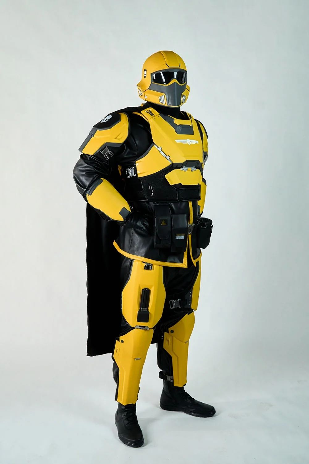 Helldivers 2 TR-40 Gold Eagle Helmet - Image 21