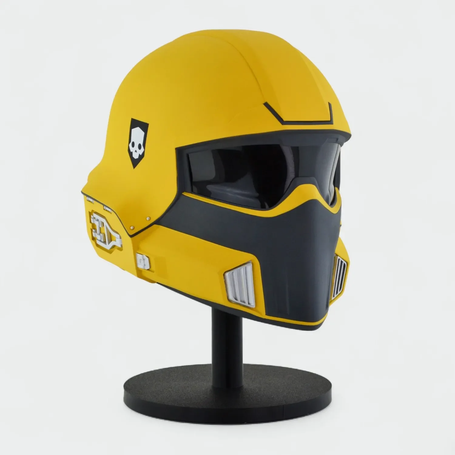 Helldivers 2 TR-40 Gold Eagle Helmet - Image 4