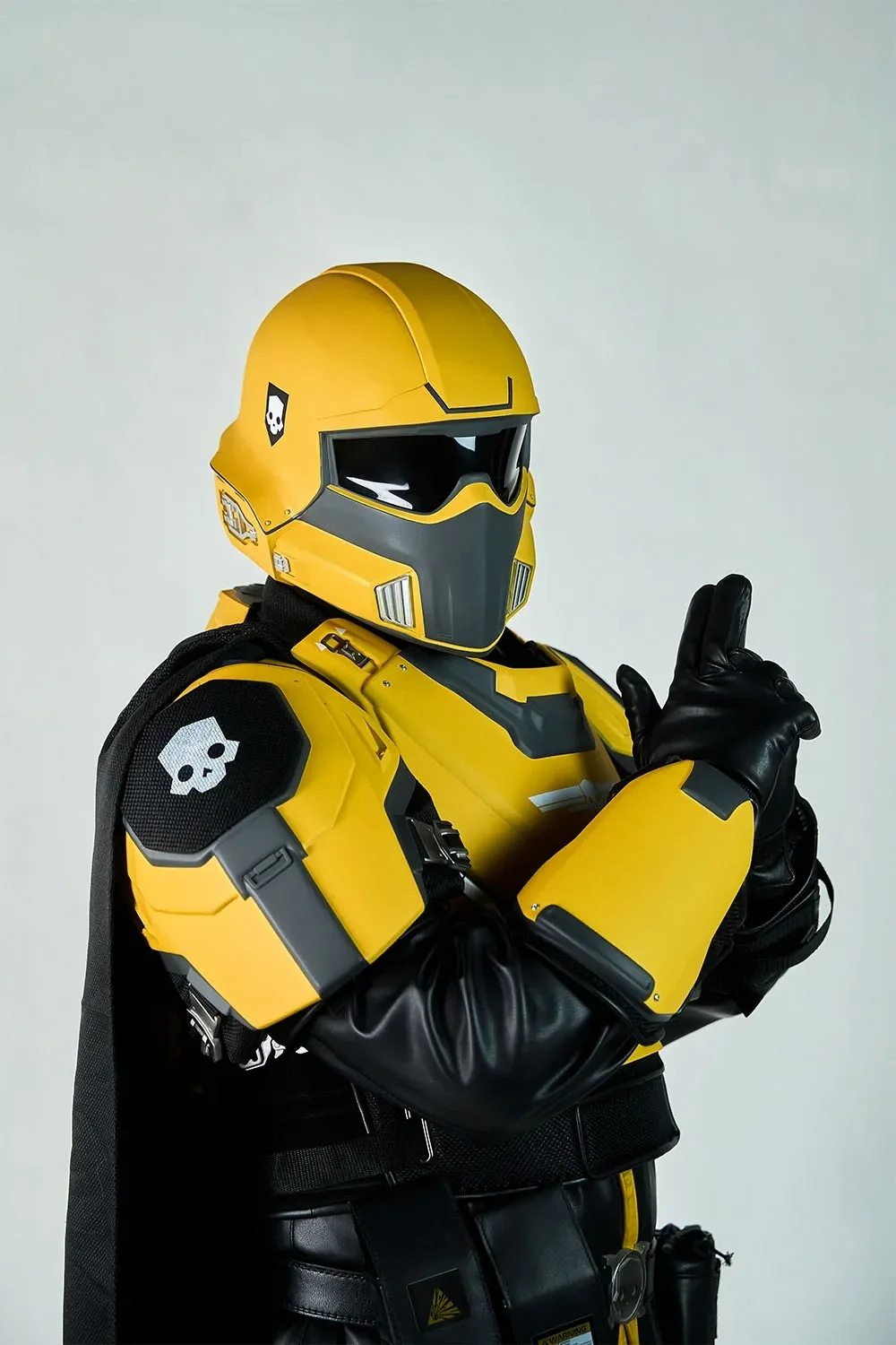 Helldivers Cosplay Costume - TR-40 Gold Eagle - Image 12