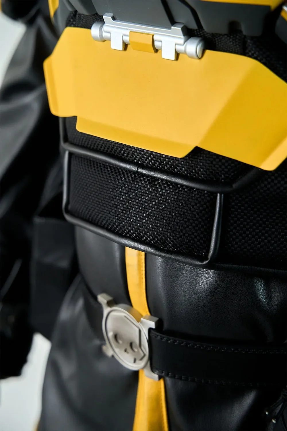 Helldivers Cosplay Costume - TR-40 Gold Eagle - Image 14