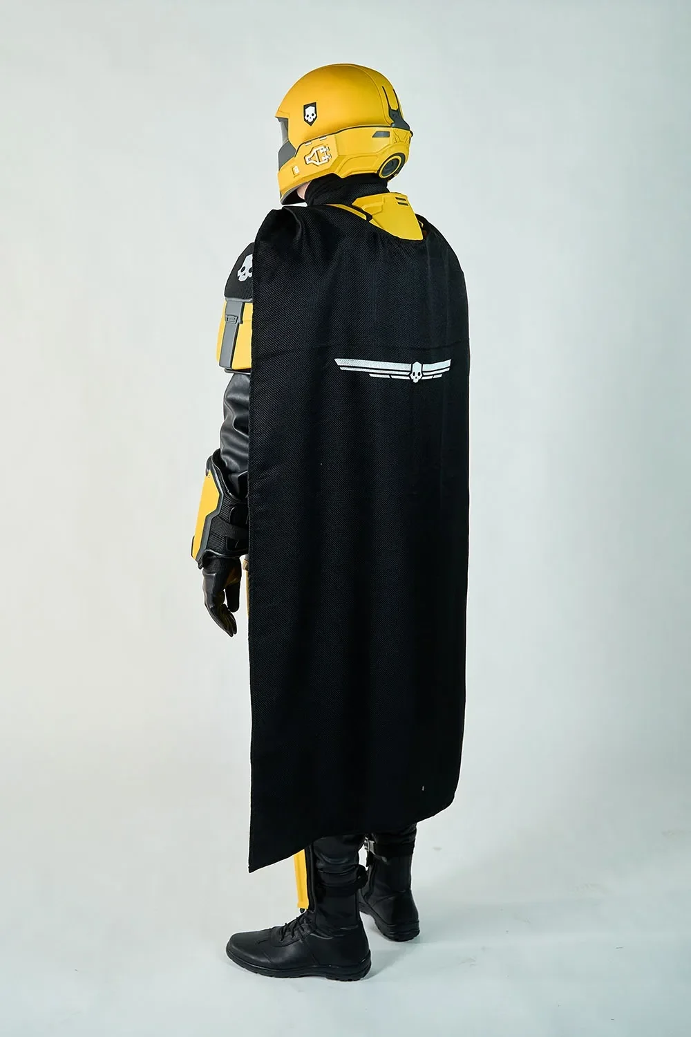 Helldivers Cosplay Costume - TR-40 Gold Eagle - Image 17