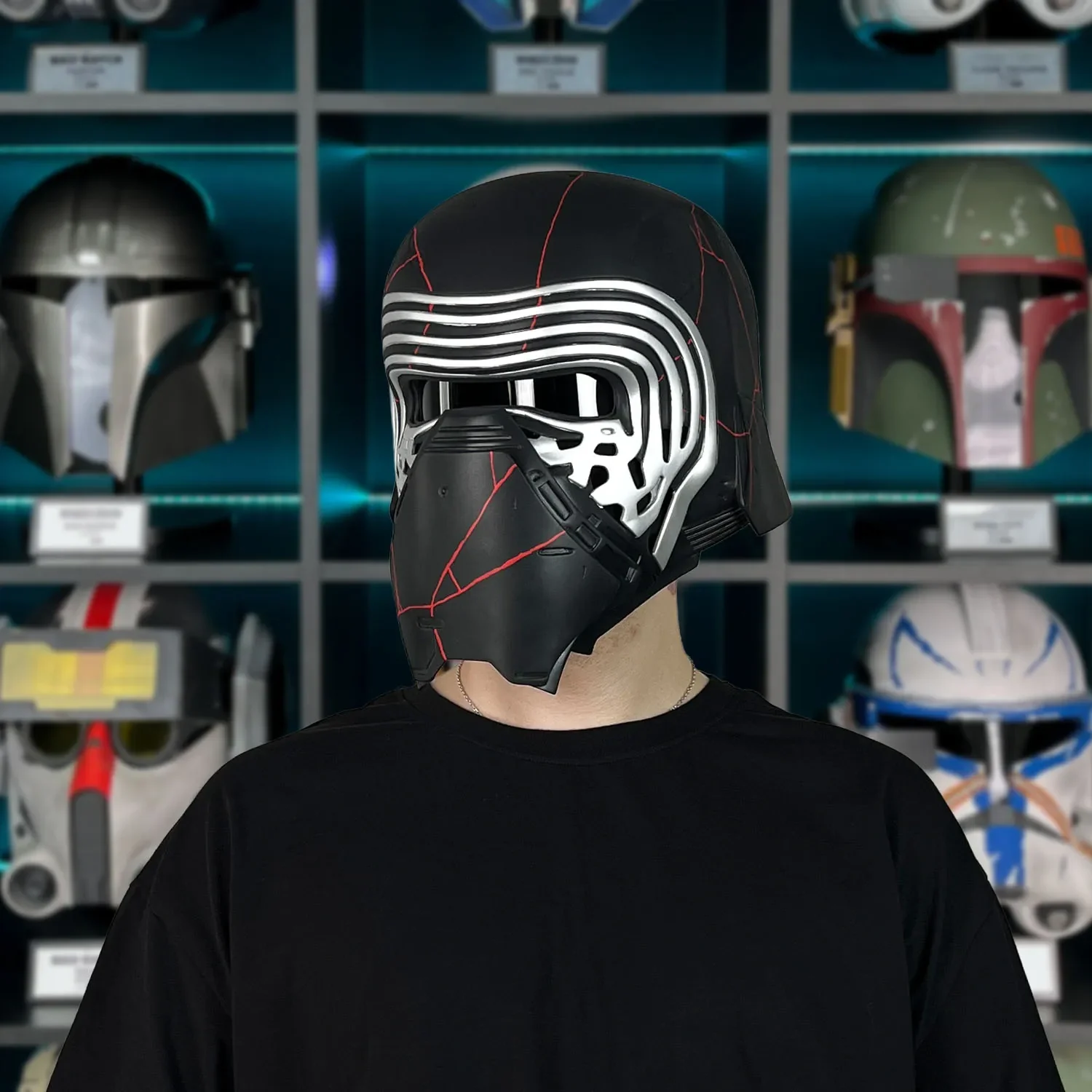 Kylo Ren Reforged Helmet - Image 2