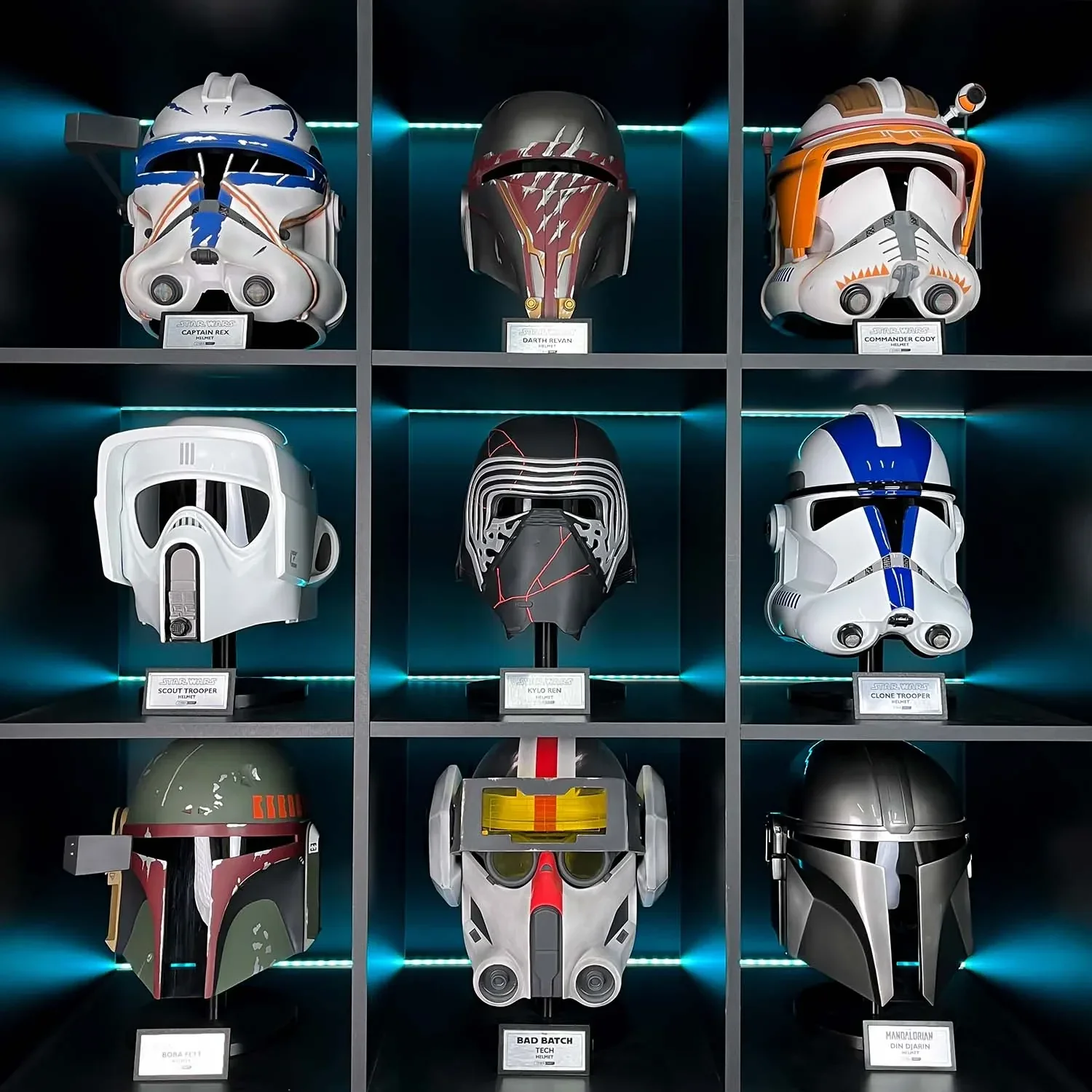 Kylo Ren Reforged Helmet - Image 9