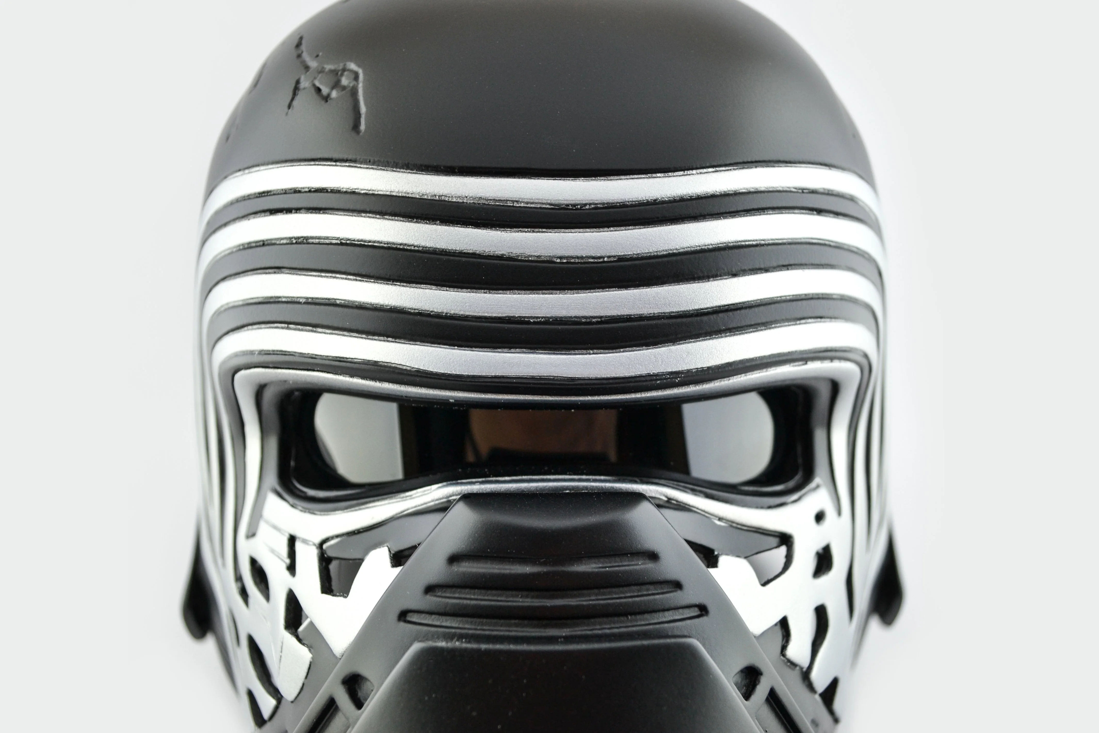 Kylo Ren Helmet - Image 8