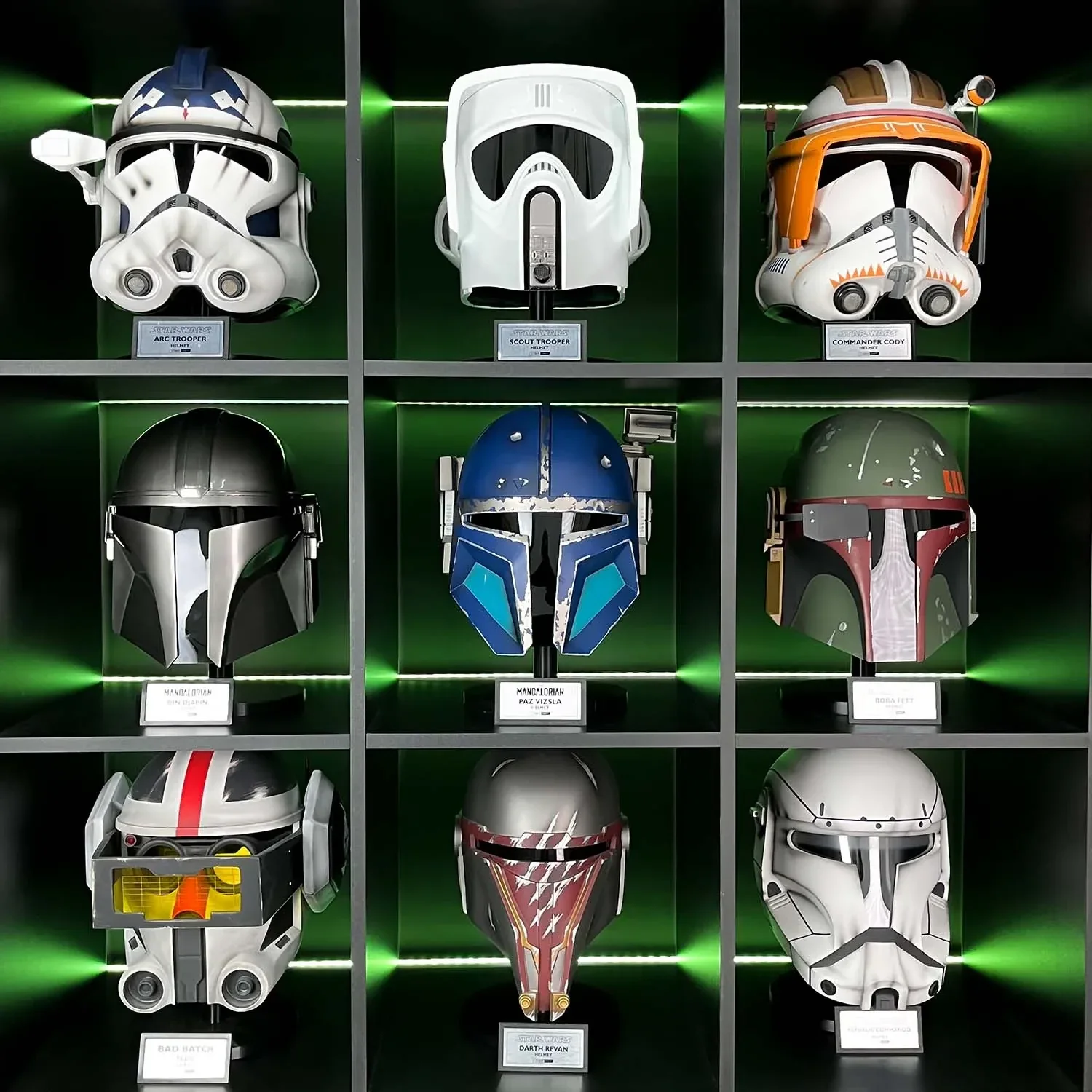 Paz Vizsla Helmet - Image 9