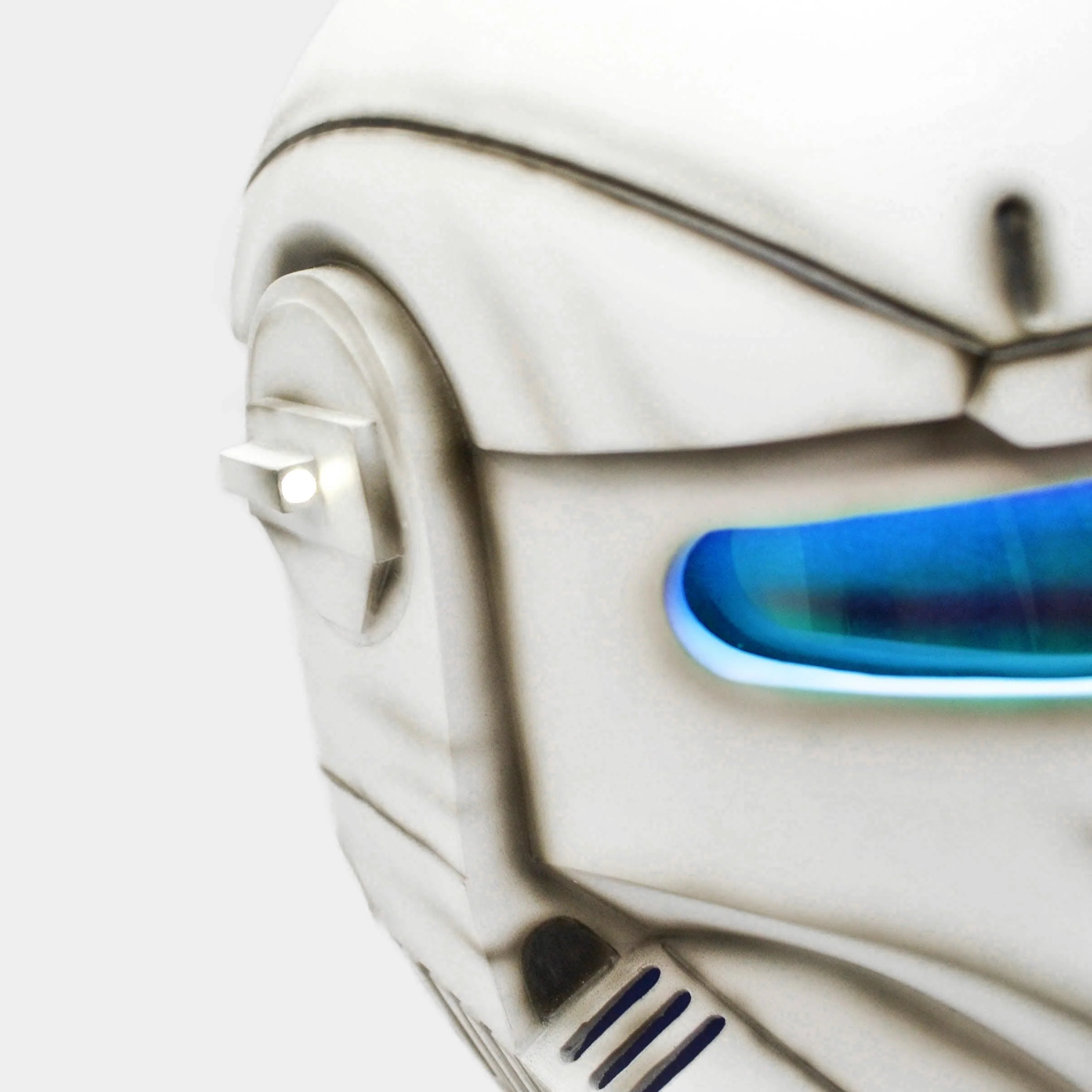 Republic Commando - Bad Batch Helmet with LED - Image 10