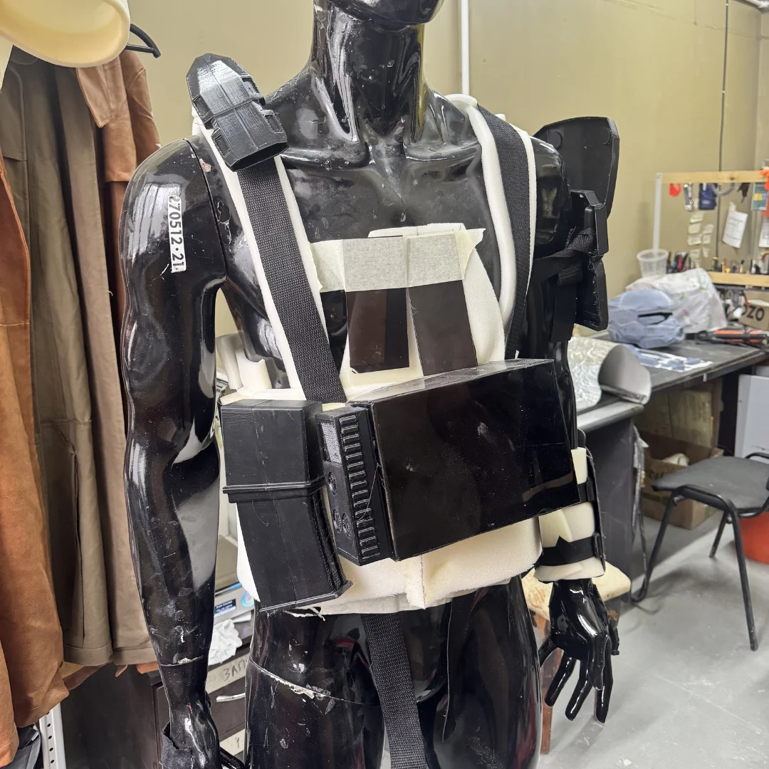 Titanfall 2 Pulse Blade Pilot Costume - Pre Order - Image 3