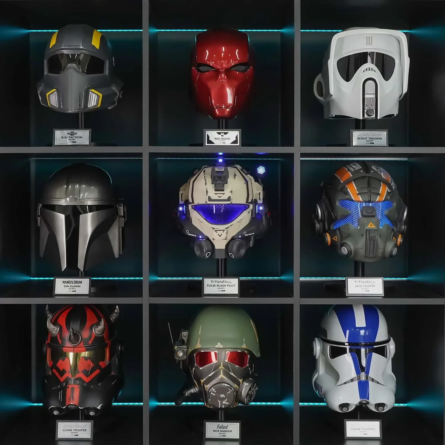 Titanfall 2 Pulse Blade Pilot Helmet - Image 13