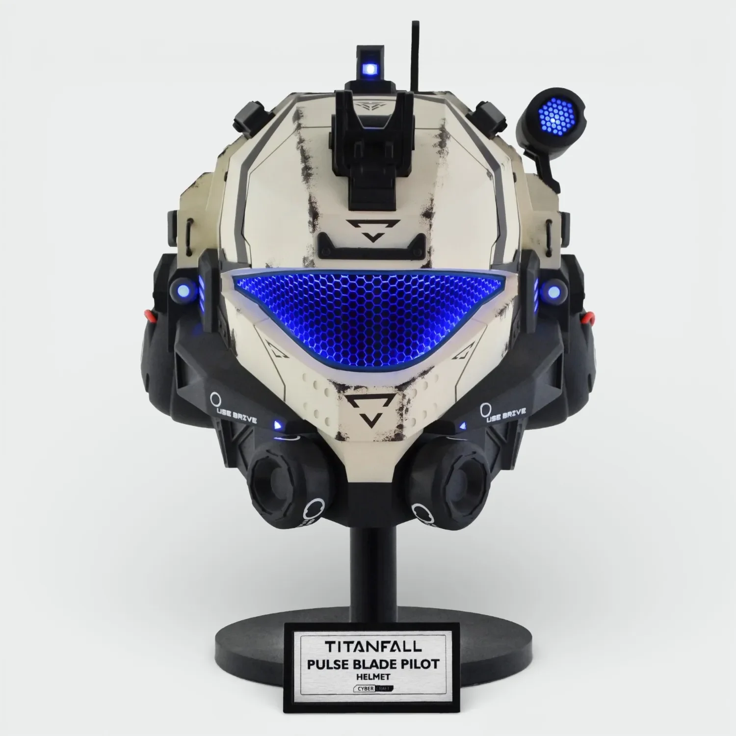 Titanfall 2 Pulse Blade Pilot Helmet - Image 3