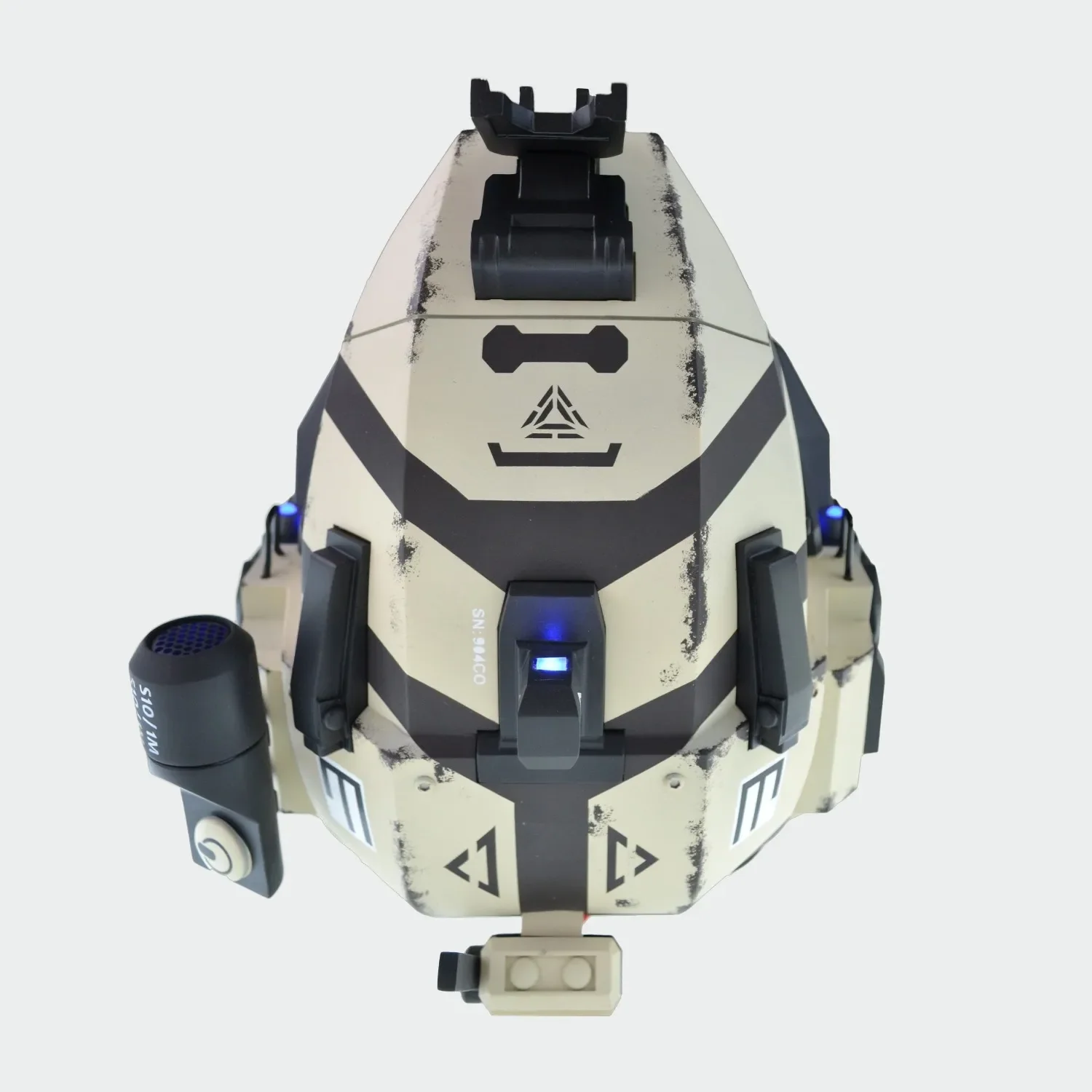 Titanfall 2 Pulse Blade Pilot Helmet - Image 7