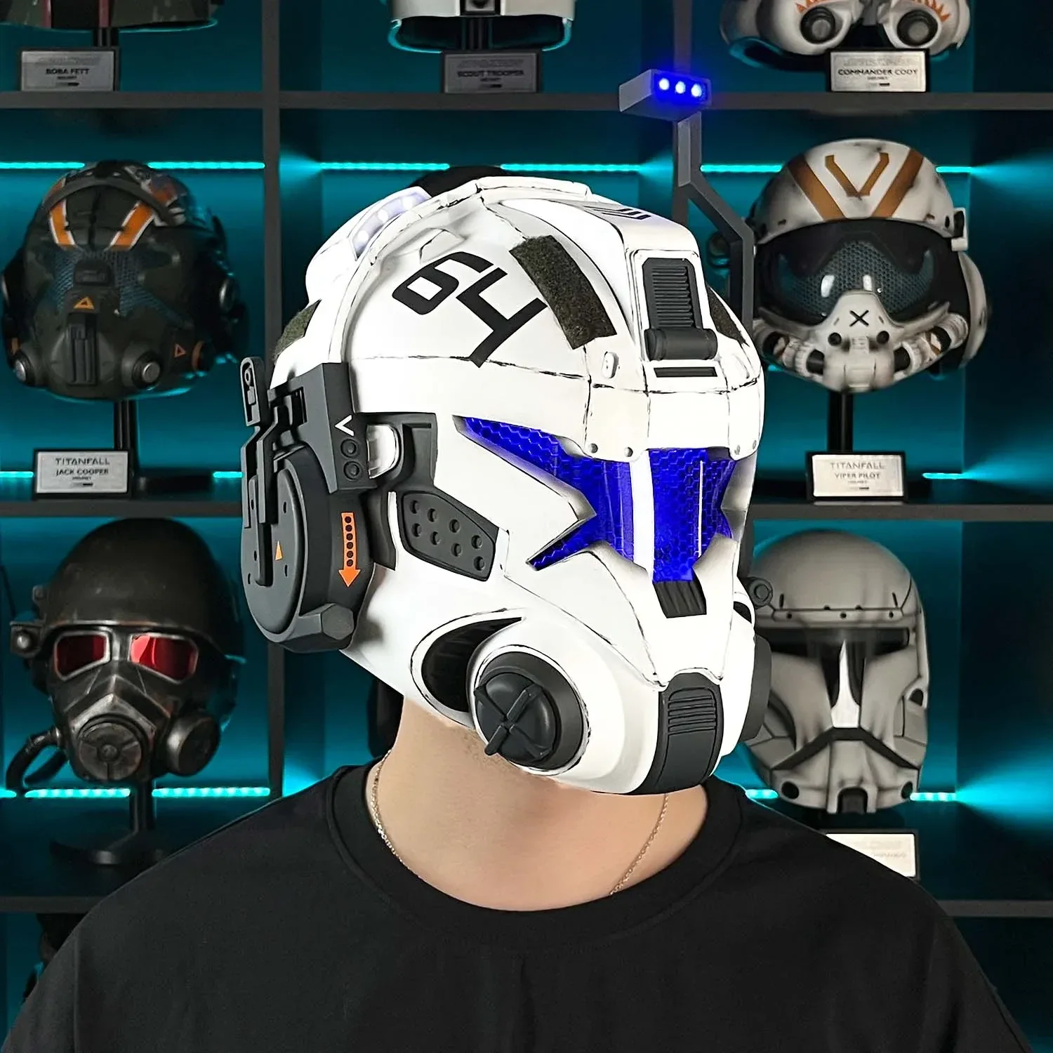 Titanfall Captain Gates Helmet - Image 2